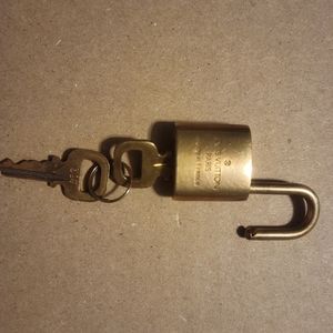 Louis Vuitton lock & 2 keys